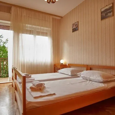 Ivan Apartamento Vinišće